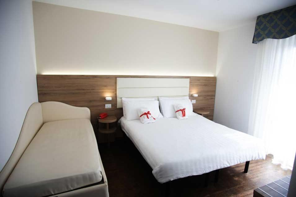 Hotel Gardenia Беллария-Иджеа-Марина Экстерьер фото