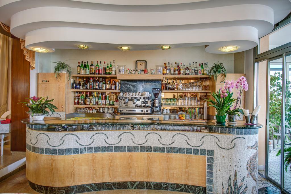 Hotel Gardenia Беллария-Иджеа-Марина Экстерьер фото